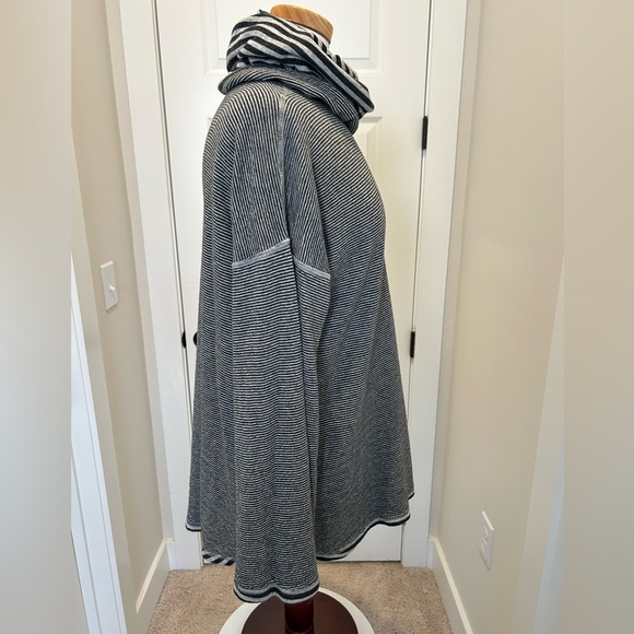 Gertie’s-Brands Reversible Cowl Neck All Cotton Tunic - Picture 8 of 10